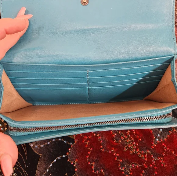 EUC Bottega Wallet - Picture 8 of 14